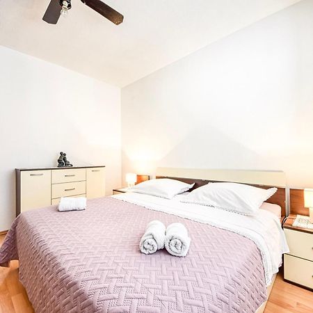 Apartman Andrej Povlja  Exteriér fotografie