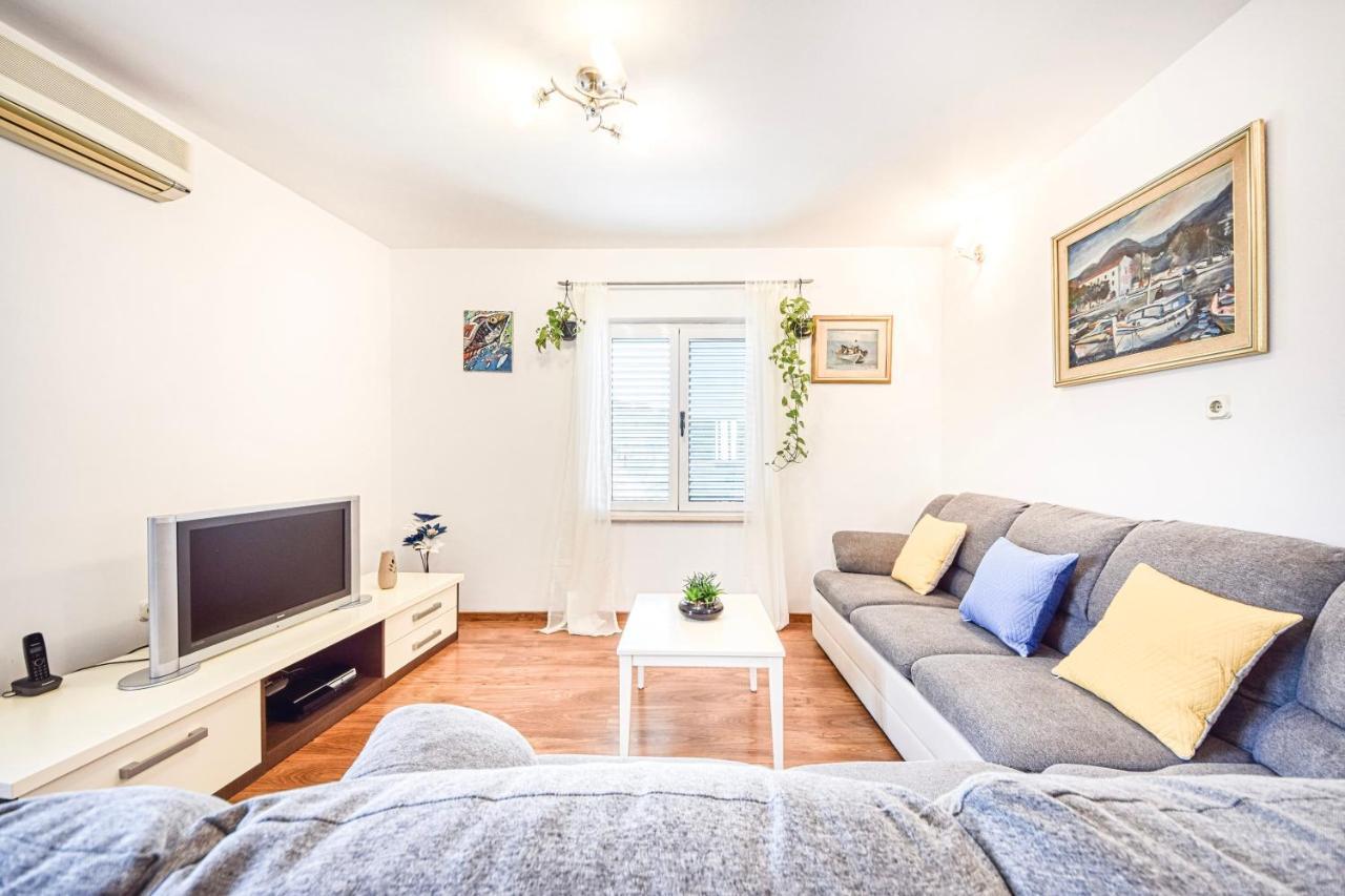 Apartman Andrej Povlja  Pokoj fotografie
